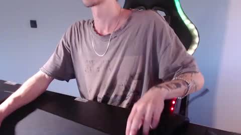 sam_skywalker online show from July 6, 2026, 3:03 pm