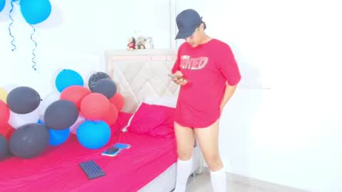 sam_tnt9 online show from June 18, 2026, 11:03 am