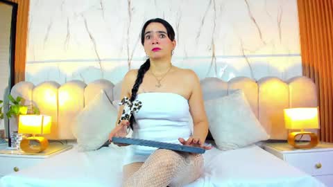 samantha_fiire online show from June 30, 2026, 12:17 pm
