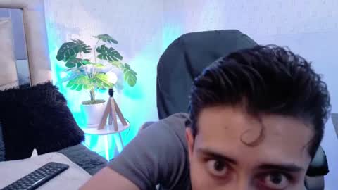 Snapshot of sammy_and_ithan chatting on May 16, 2026, 11:31 am Sammy and Ithan online show from May 16, 2026, 11:31 am