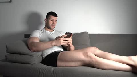 Snapshot of sandow_ chatting on July 2, 2026, 8:15 pm Sandow online show from July 2, 2026, 8:15 pm