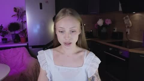 Snapshot of sandra_buika chatting on June 21, 2026, 7:27 pm Sandra Lillys Page online show from June 21, 2026, 7:27 pm