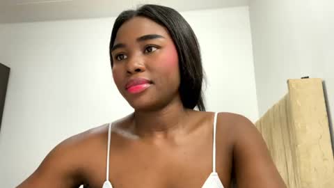Snapshot of sara_muscle chatting on July 4, 2026, 12:50 am Sara online show from July 4, 2026, 12:50 am