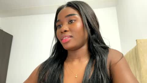 Snapshot of sara_muscle chatting on July 11, 2026, 1:52 am Sara online show from July 11, 2026, 1:52 am