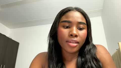 Snapshot of sara_muscle chatting on July 23, 2026, 4:10 am Sara online show from July 23, 2026, 4:10 am