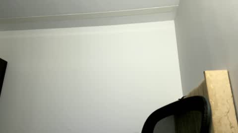 Snapshot of sara_muscle chatting on July 31, 2026, 8:03 am Sara online show from July 31, 2026, 8:03 am