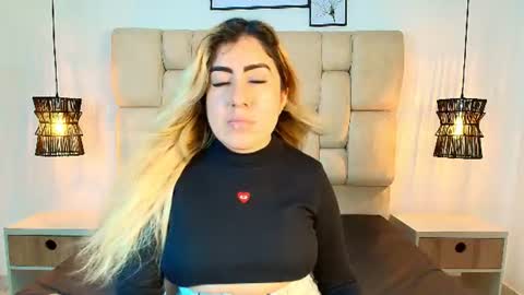 sarablonde_t online show from August 9, 2026, 7:08 pm