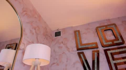 Snapshot of sarah_sluty chatting on June 4, 2026, 11:33 pm Sarah online show from June 4, 2026, 11:33 pm