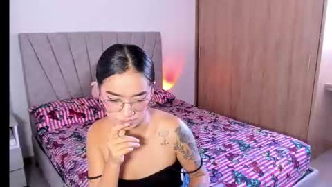 Snapshot of sarah_stone15 chatting on July 21, 2026, 9:28 pm Sarah online show from July 21, 2026, 9:28 pm