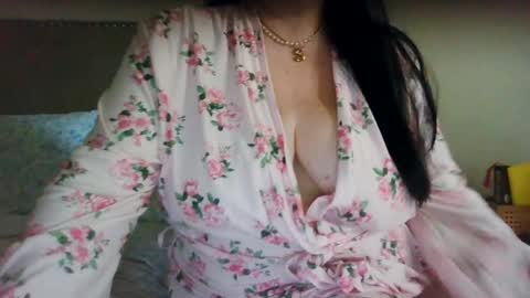 Snapshot of saretta46 chatting on July 4, 2026, 2:23 pm Sara online show from July 4, 2026, 2:23 pm