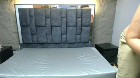 Sasha Y Felipe online show from June 25, 2026, 3:06 am