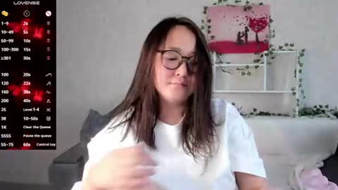 Snapshot of scarlet_luminous chatting on July 22, 2026, 3:53 am scarlet_luminous online show from July 22, 2026, 3:53 am