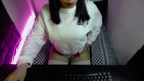 Snapshot of scarletqueen_bj chatting on June 22, 2026, 1:41 pm scarletqueen_bj online show from June 22, 2026, 1:41 pm