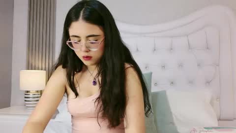 Scarlett Petrova online show from May 11, 2026, 4:04 pm