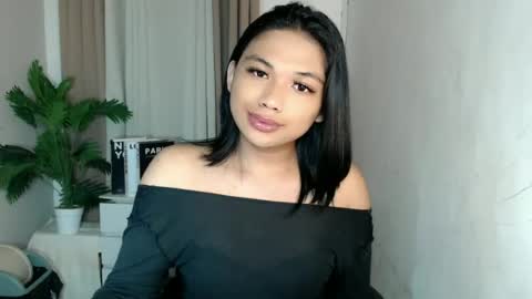 Snapshot of seductivedeluxe69 chatting on July 28, 2026, 6:20 pm Deluxe online show from July 28, 2026, 6:20 pm
