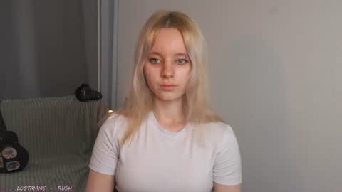 Snapshot of seebunny chatting on July 9, 2026, 4:11 pm See Its honey bunny im Lana online show from July 9, 2026, 4:11 pm