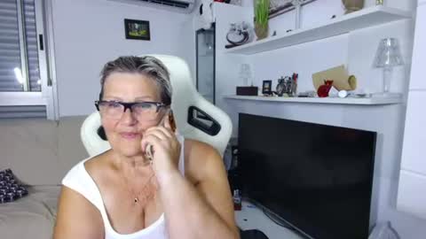 Selenna online show from July 2, 2026, 5:19 pm