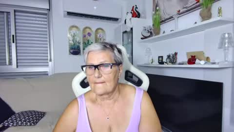 Selenna online show from July 12, 2026, 4:42 pm