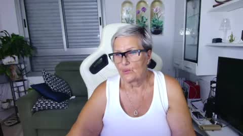 Selenna online show from July 21, 2026, 6:10 pm