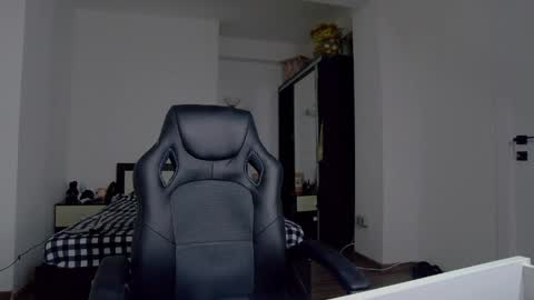 sellena_angel online show from May 2, 2026, 9:09 pm