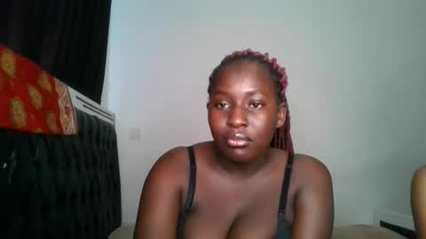 Snapshot of sensual_ria chatting on June 7, 2026, 7:12 am sensual_ria online show from June 7, 2026, 7:12 am