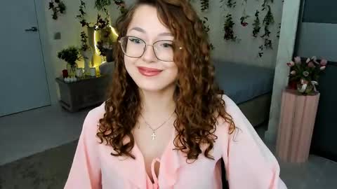 Snapshot of sereneflame chatting on April 26, 2026, 7:22 pm Ophelia online show from April 26, 2026, 7:22 pm