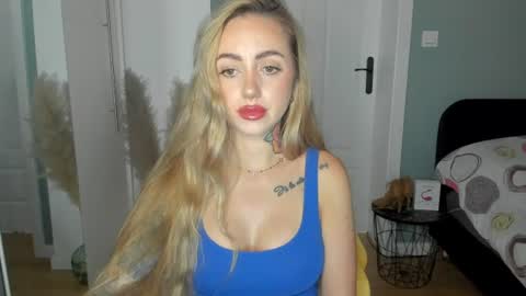 Snapshot of sexy_coralie chatting on June 23, 2026, 6:22 am C o r a l i e online show from June 23, 2026, 6:22 am