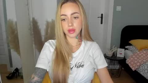 Snapshot of sexy_coralie chatting on July 16, 2026, 7:03 am C o r a l i e online show from July 16, 2026, 7:03 am