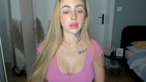 Snapshot of sexy_coralie chatting on July 31, 2026, 7:30 am C o r a l i e online show from July 31, 2026, 7:30 am