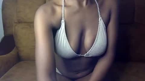 Snapshot of sexy_ellahh chatting on July 10, 2026, 12:48 am Ellahh online show from July 10, 2026, 12:48 am