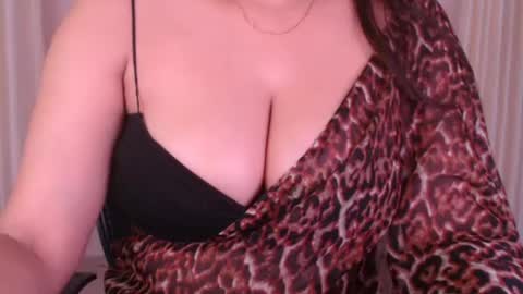 Snapshot of sexy_myra18 chatting on July 17, 2026, 3:57 am myra online show from July 17, 2026, 3:57 am