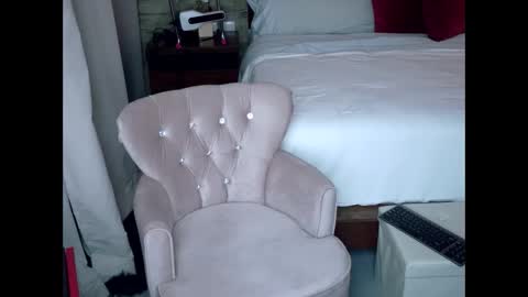 Snapshot of sexyalliekay chatting on May 30, 2026, 4:20 am Sexy GILF Allie Kay online show from May 30, 2026, 4:20 am