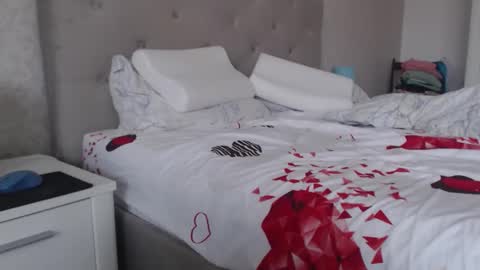 Sexyblonde4u58 online show from March 27, 2026, 5:13 am