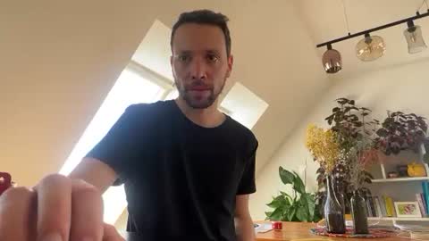 sexyleo8282 online show from June 17, 2026, 7:55 am