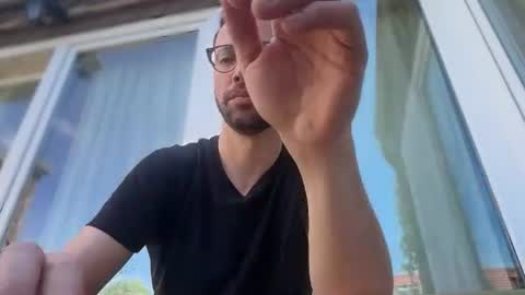 sexyleo8282 online show from June 19, 2026, 8:18 am