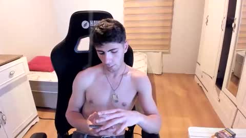 sexymann17 online show from June 2, 2026, 4:53 pm