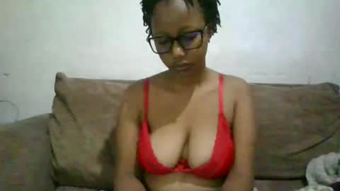 Snapshot of sexyred1738 chatting on June 17, 2026, 6:16 am sexyred1738 online show from June 17, 2026, 6:16 am