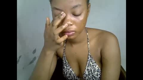 Snapshot of sexyxpeach chatting on July 1, 2026, 12:23 am sexyxpeach online show from July 1, 2026, 12:23 am