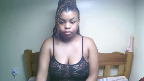 sexyyred_ online show from April 21, 2026, 9:50 pm