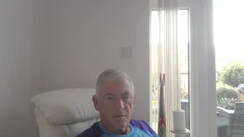 Snapshot of she52 chatting on July 17, 2026, 7:19 pm she52 online show from July 17, 2026, 7:19 pm