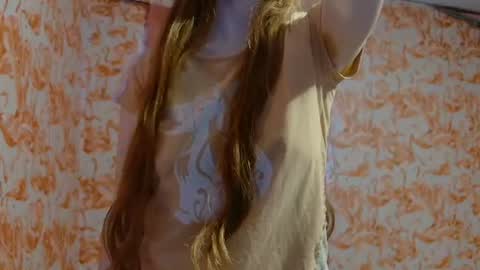 Snapshot of shelikessoymilk chatting on July 10, 2026, 7:27 pm Erika online show from July 10, 2026, 7:27 pm