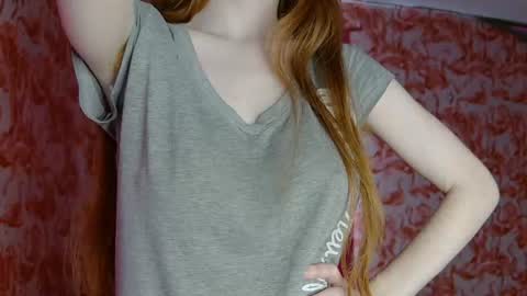 Snapshot of shelikessoymilk chatting on July 25, 2026, 5:43 pm Erika online show from July 25, 2026, 5:43 pm