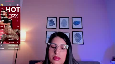 Snapshot of sheyla_hills_ chatting on June 17, 2026, 3:53 am Sheyla online show from June 17, 2026, 3:53 am