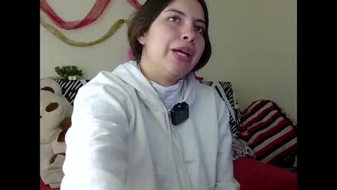 Snapshot of sia_jones chatting on August 4, 2026, 12:41 pm Sia online show from August 4, 2026, 12:41 pm