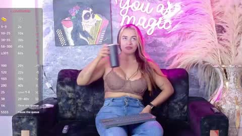 siamarlin online show from May 19, 2026, 9:10 pm