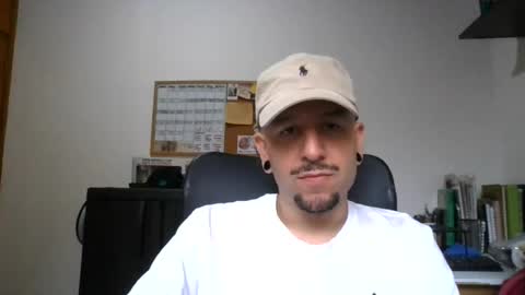 Snapshot of simonm777 chatting on August 5, 2026, 11:57 am simonm777 online show from August 5, 2026, 11:57 am