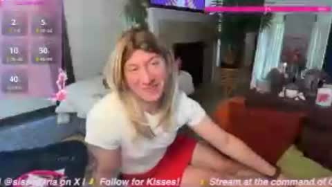 sissymaddieee online show from July 6, 2026, 5:26 pm
