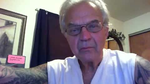 skeeeziks online show from June 9, 2026, 2:56 am