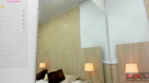 Snapshot of skinny_noa chatting on July 12, 2026, 11:34 am Noa online show from July 12, 2026, 11:34 am