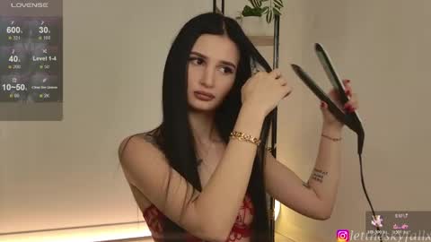 Snapshot of sky011fall chatting on May 14, 2026, 3:24 am Eliza online show from May 14, 2026, 3:24 am